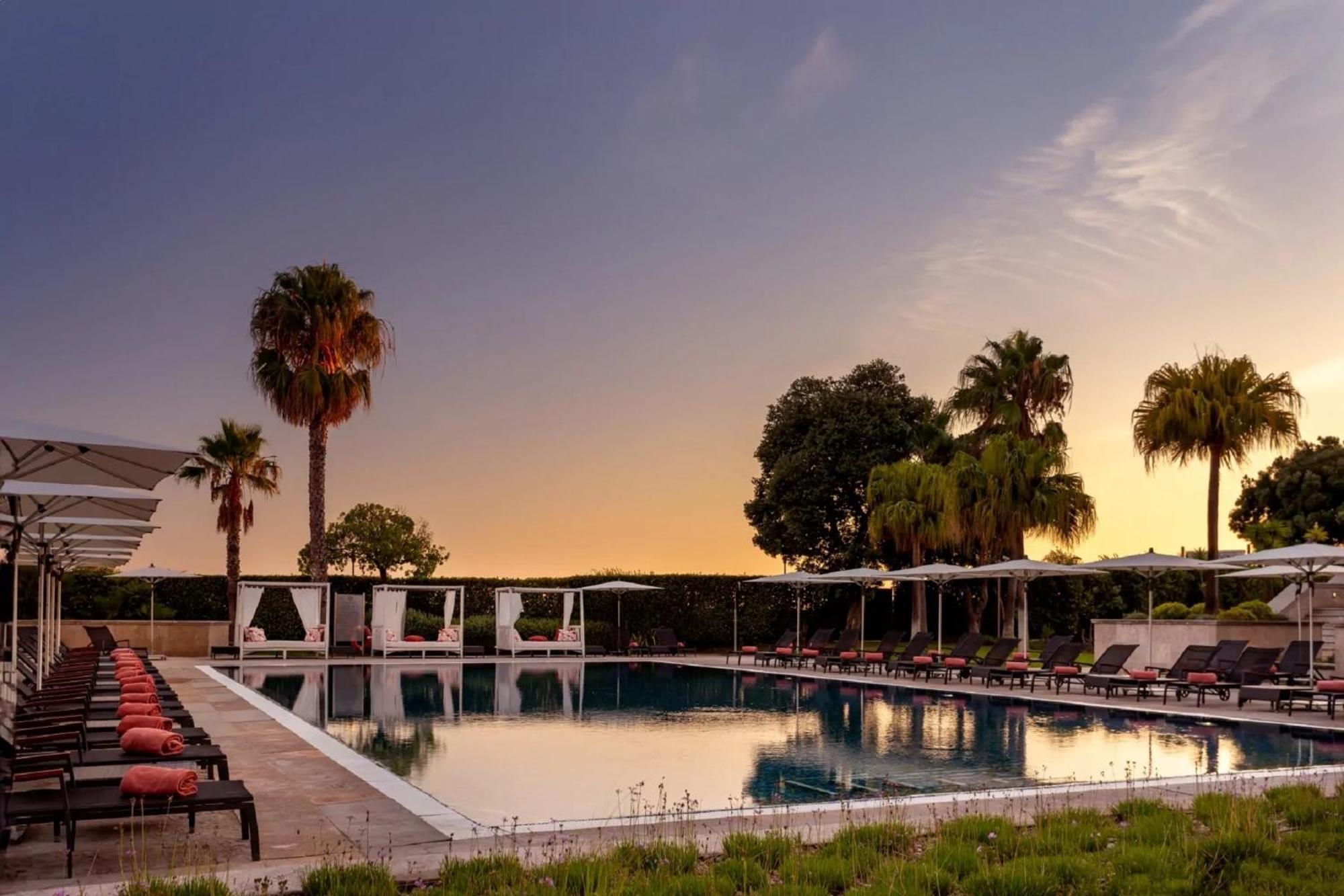 Grande Real Villa Italia Hotel & Spa Cascais Exterior photo The pool at the hotel