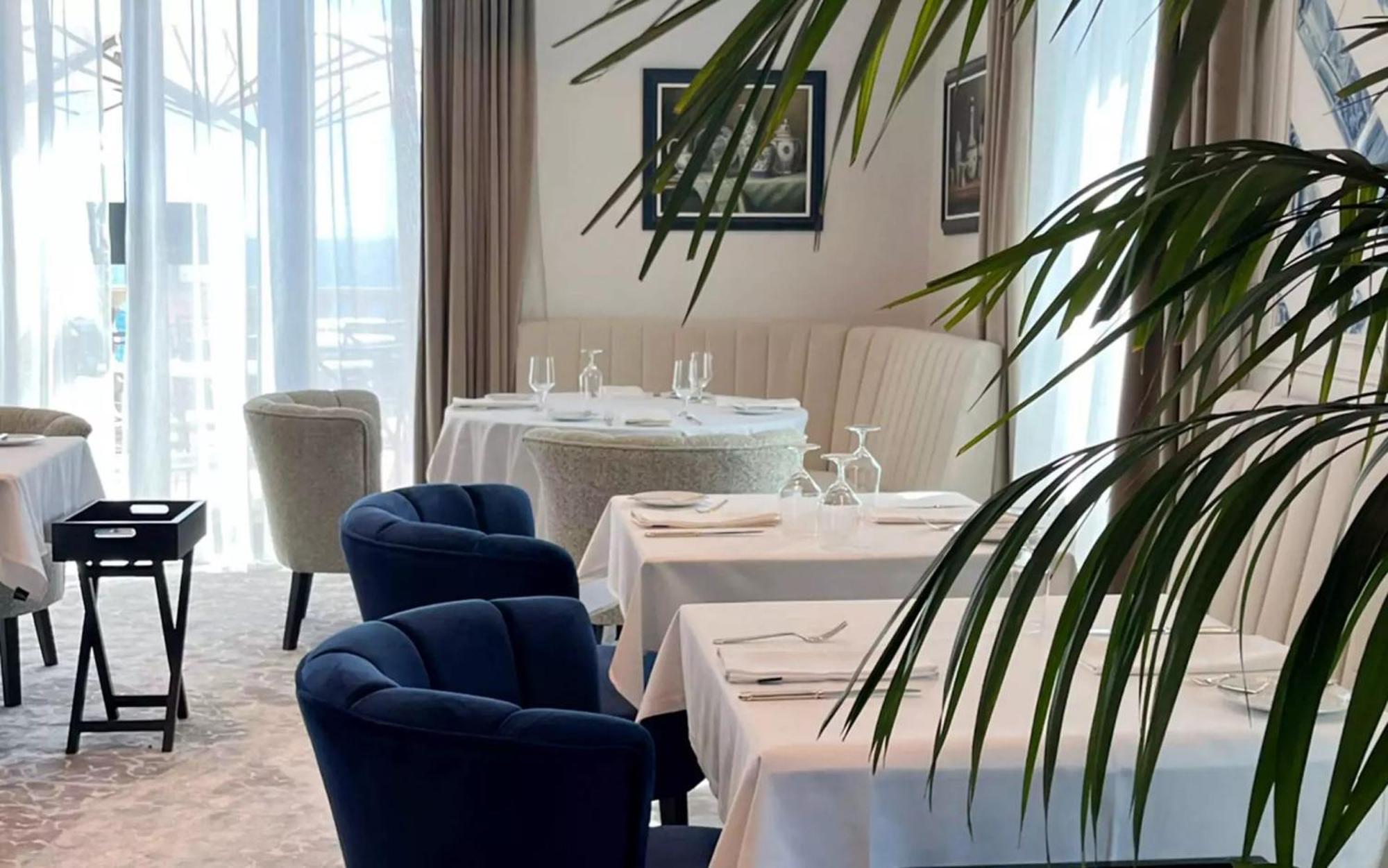 Grande Real Villa Italia Hotel & Spa Cascais Exterior photo Restaurant "La Table d'Or"