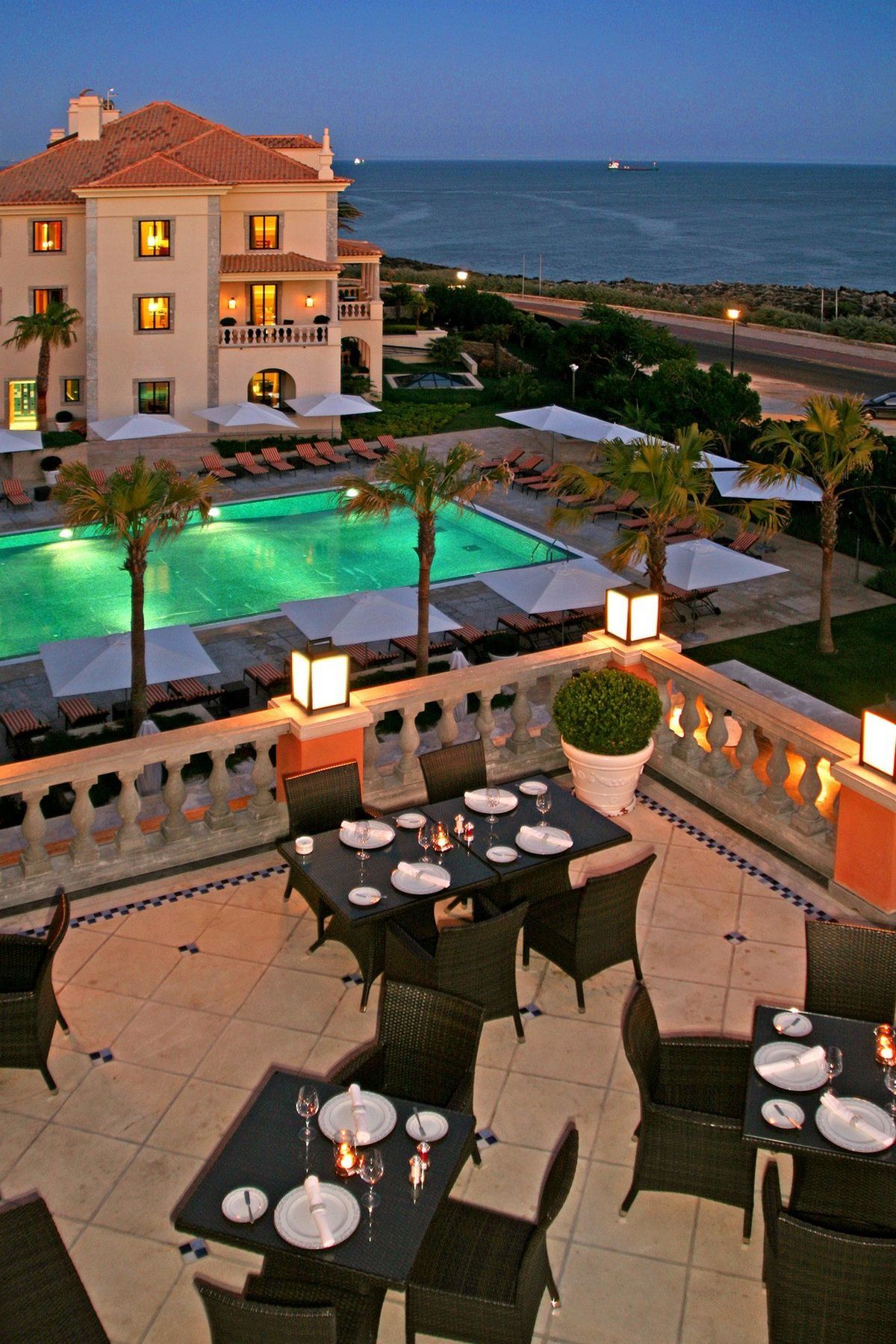 Grande Real Villa Italia Hotel & Spa Cascais Restaurant photo The pool at the hotel